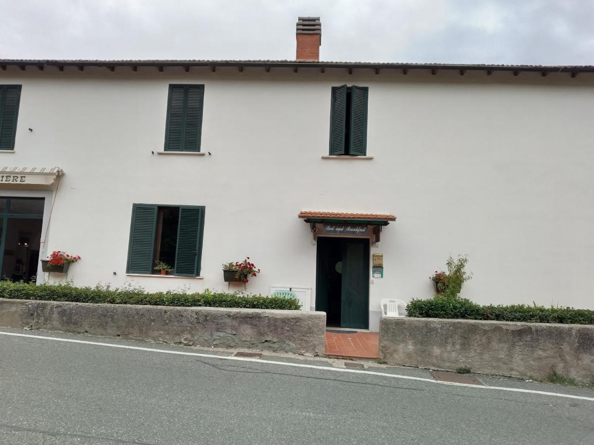 La Vecchia Locanda Castelnuovo di Val di Cecina Bagian luar foto